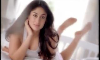 Kareena Kapoor feet photo thumbnail