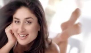 Kareena Kapoor feet photo thumbnail