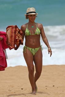 Jada Pinkett Smith feet photo thumbnail