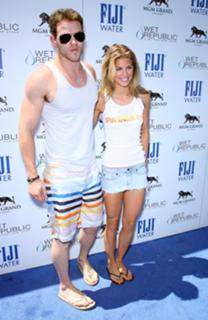 AnnaLynne McCord feet photo thumbnail