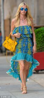 Nicky Rothschild feet photo thumbnail