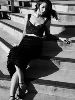Michelle Monaghan feet photo thumbnail