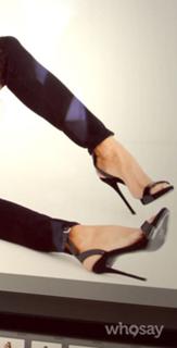 Brooke Burke feet photo thumbnail