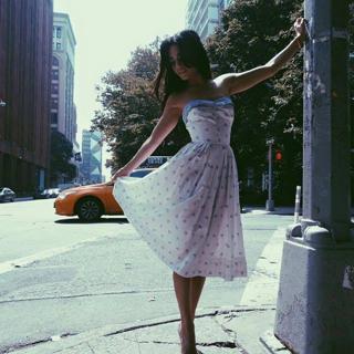 Vanessa Hudgens feet photo thumbnail