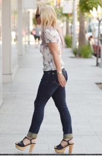 Britney Spears feet photo thumbnail