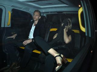 Elizabeth Olsen feet photo thumbnail