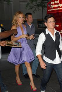 Kate Hudson feet photo thumbnail