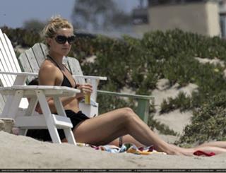 Kate Hudson feet photo thumbnail