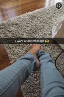 Vida Guerra feet photo thumbnail