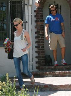 January Jones feet photo thumbnail