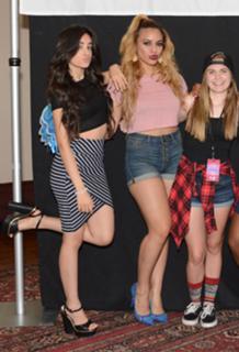 Camila Cabello feet photo thumbnail