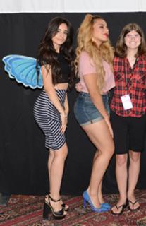 Camila Cabello feet photo thumbnail