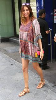 Lisa Snowdon feet photo thumbnail