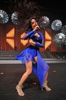 Camila Cabello feet photo thumbnail