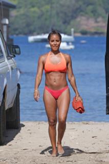 Jada Pinkett Smith feet photo thumbnail