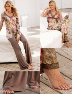 Paige Butcher feet photo thumbnail