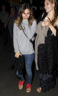 Rachel Bilson feet photo thumbnail