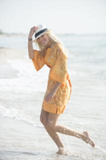Karolina Kurkova feet photo thumbnail