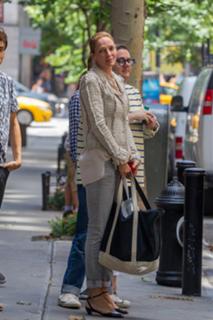 Uma Thurman feet photo thumbnail