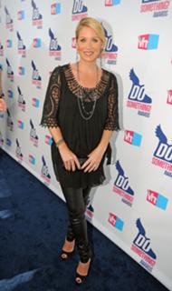 Christina Applegate feet photo thumbnail