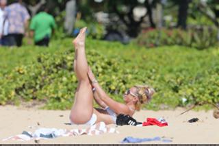 Britney Spears feet photo thumbnail