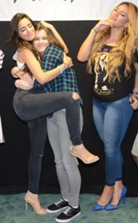 Camila Cabello feet photo thumbnail