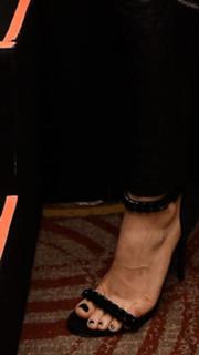 Ronda Rousey feet photo thumbnail