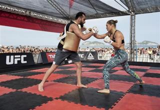 Ronda Rousey feet photo thumbnail