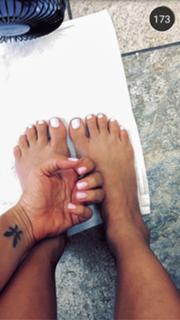 Vida Guerra feet photo thumbnail