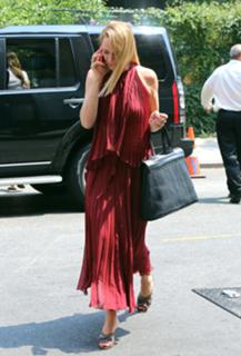 Uma Thurman feet photo thumbnail