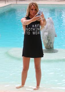 Charlotte Crosby feet photo thumbnail