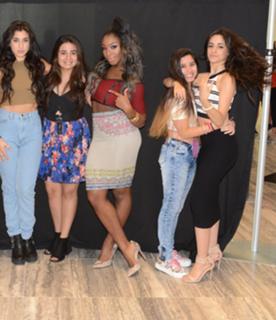 Camila Cabello feet photo thumbnail