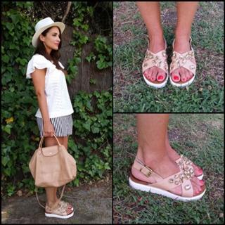 Paula Echevarría feet photo thumbnail