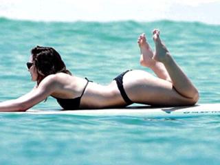 Katharine McPhee feet photo thumbnail