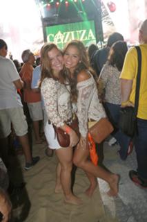 Bruna Marquezine feet photo thumbnail