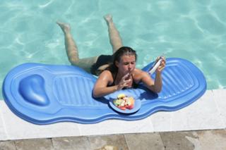 Coleen Rooney feet photo thumbnail