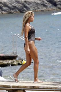 Sylvie Meis feet photo thumbnail