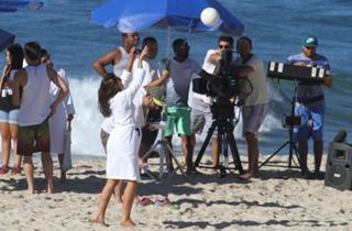 Bruna Marquezine feet photo thumbnail