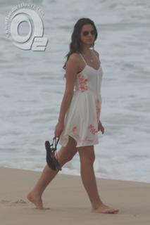 Bruna Marquezine feet photo thumbnail