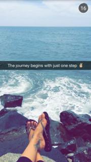 Vida Guerra feet photo thumbnail