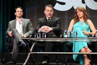 Lucy Lawless feet photo thumbnail