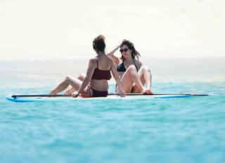 Katharine McPhee feet photo thumbnail