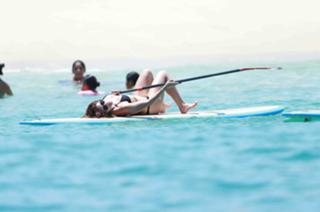 Katharine McPhee feet photo thumbnail