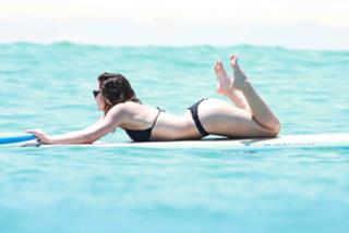 Katharine McPhee feet photo thumbnail