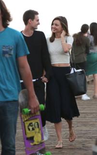 Miranda Kerr feet photo thumbnail
