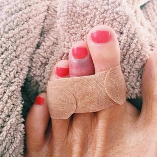 Bethenny Frankel feet photo thumbnail