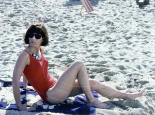 Dana Delany feet photo thumbnail