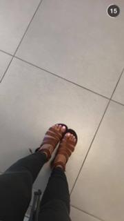 Vida Guerra feet photo thumbnail