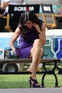 Courteney Cox feet photo thumbnail