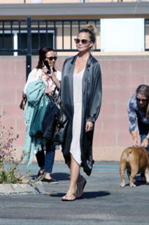 Chrissy Teigen feet photo thumbnail